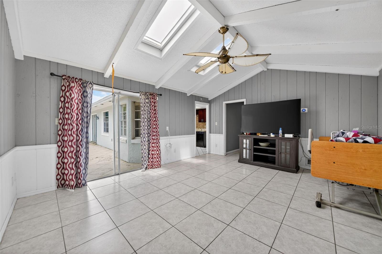 175 Sheridan Ave Property Photo 11