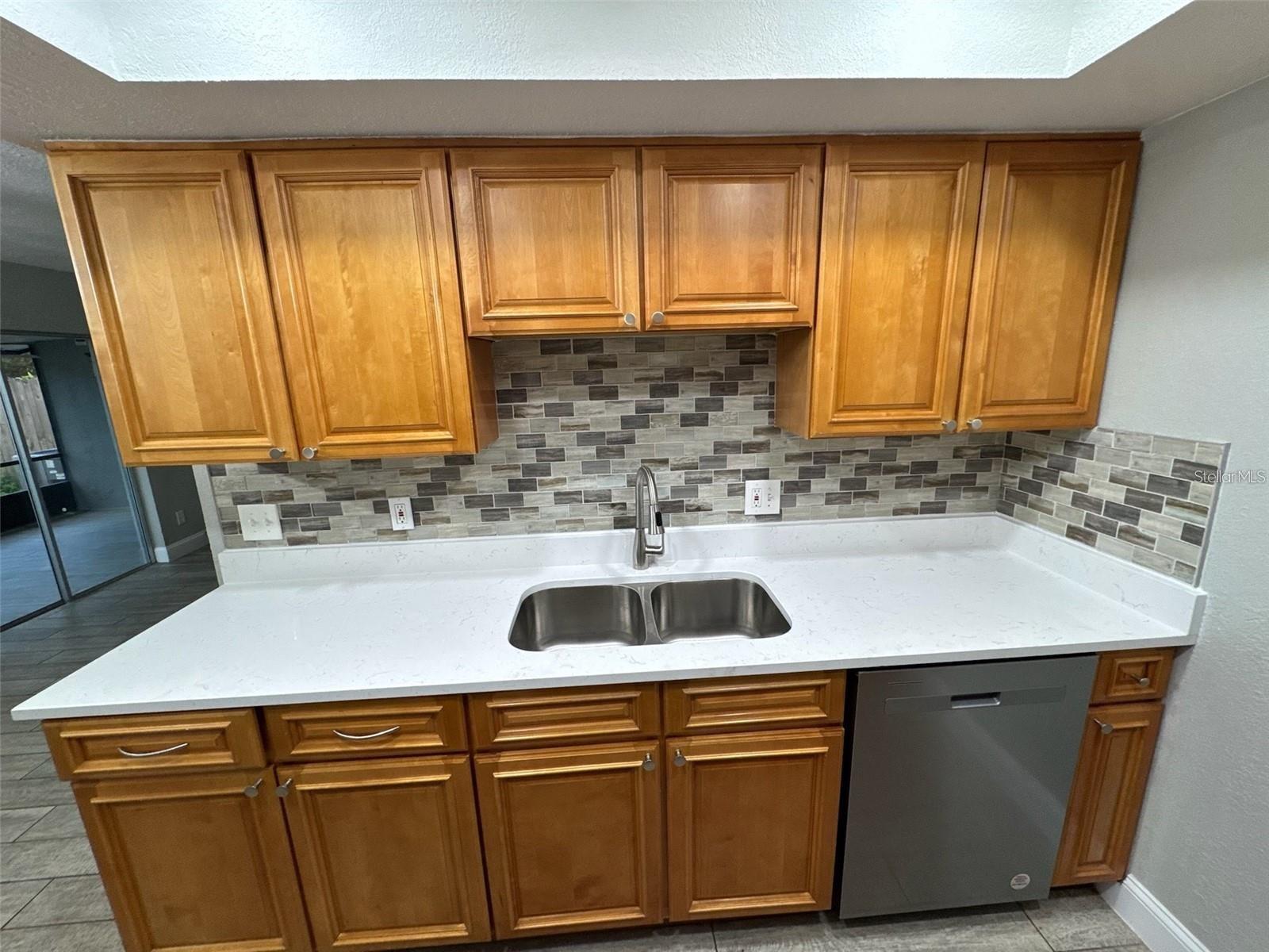 2419 Rio Pinar Lakes Blvd Property Photo 13