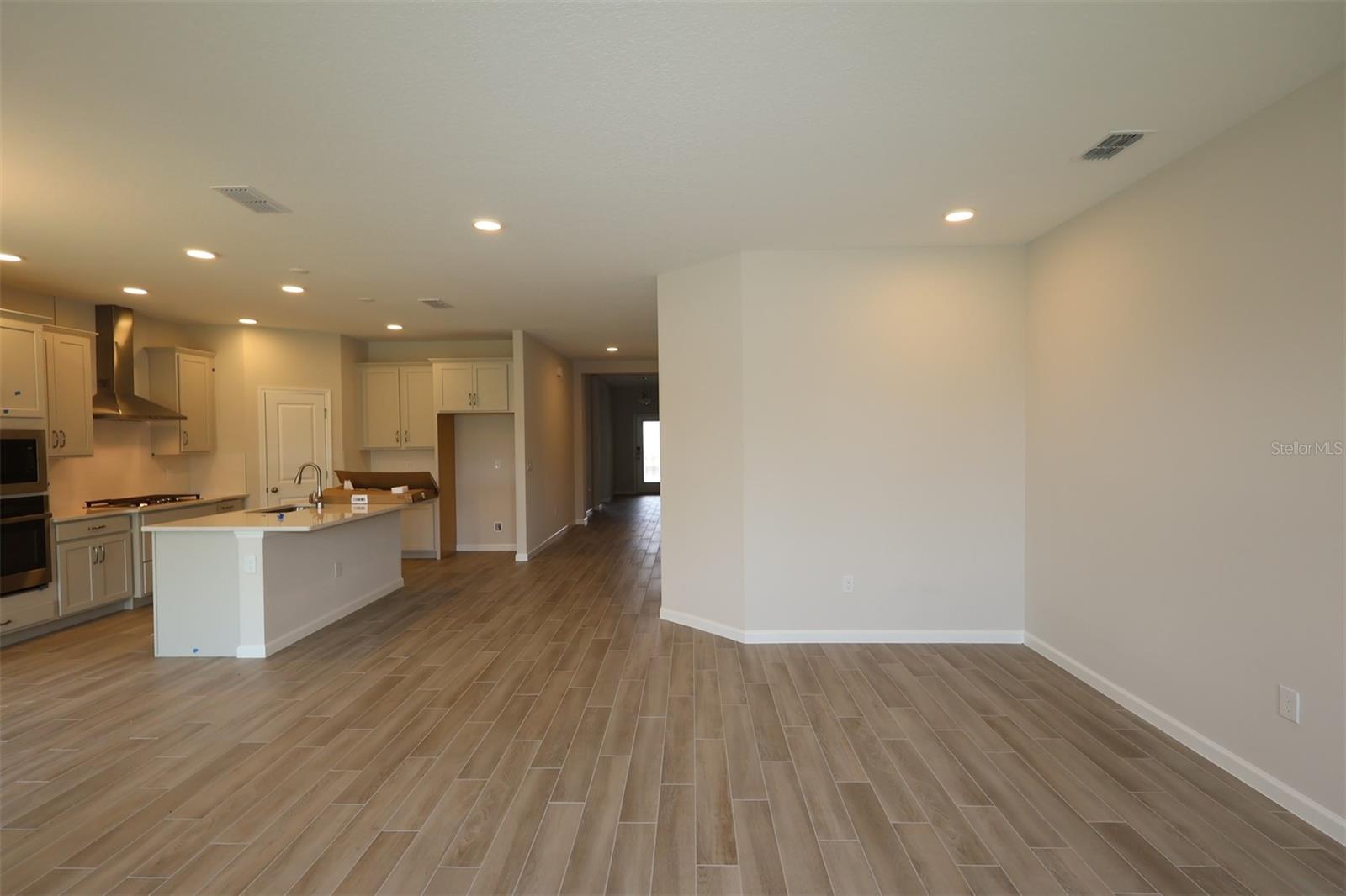 1302 Hyde St Property Photo 5