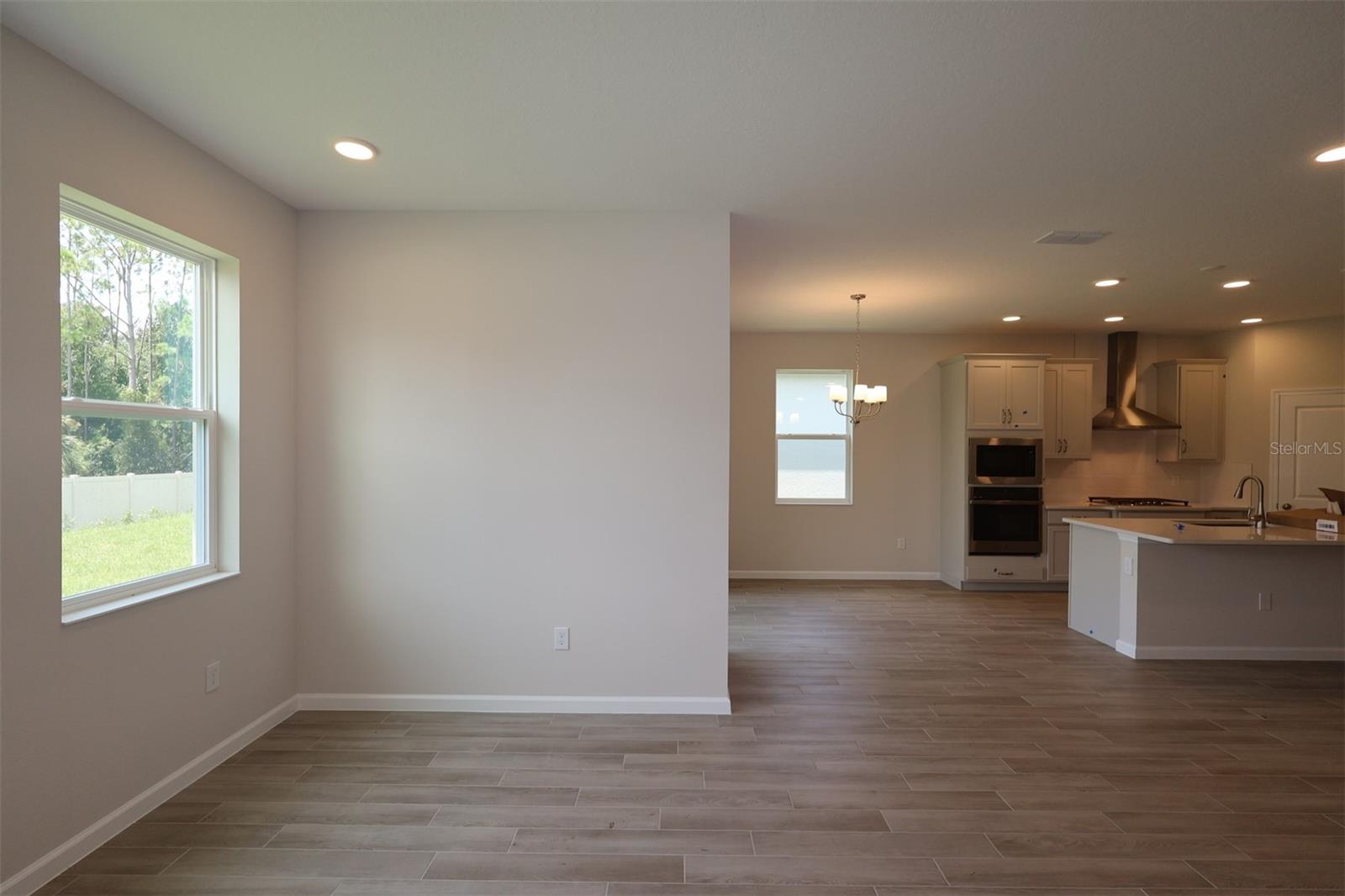 1302 Hyde St Property Photo 8