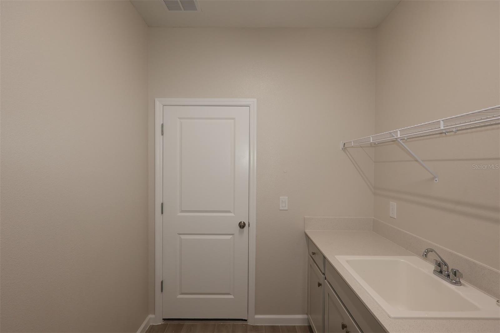 1302 Hyde St Property Photo 13