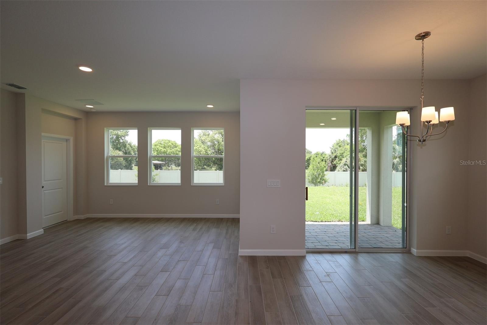 1302 Hyde St Property Photo 17