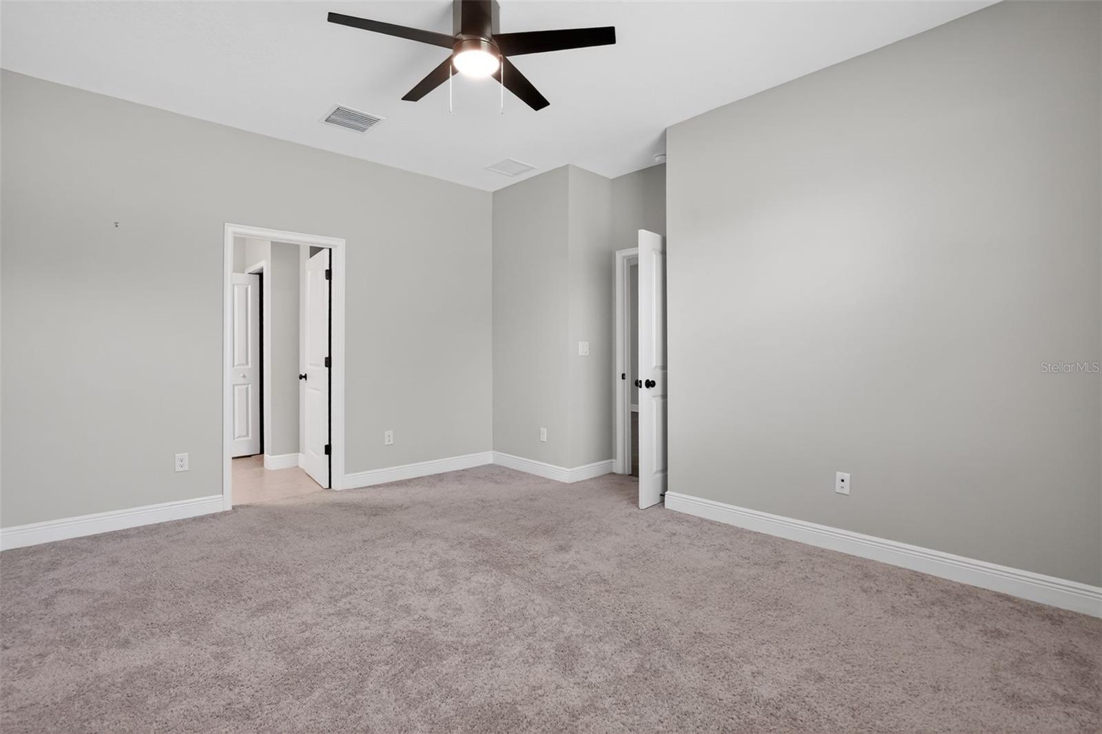 8131 Tea Olive Ter Property Photo 7