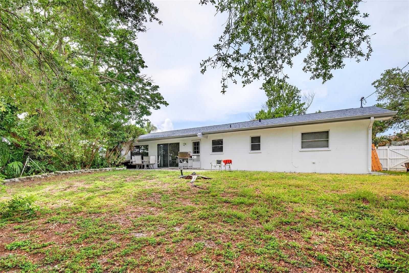 1565 S Evergreen Ave Property Photo 18
