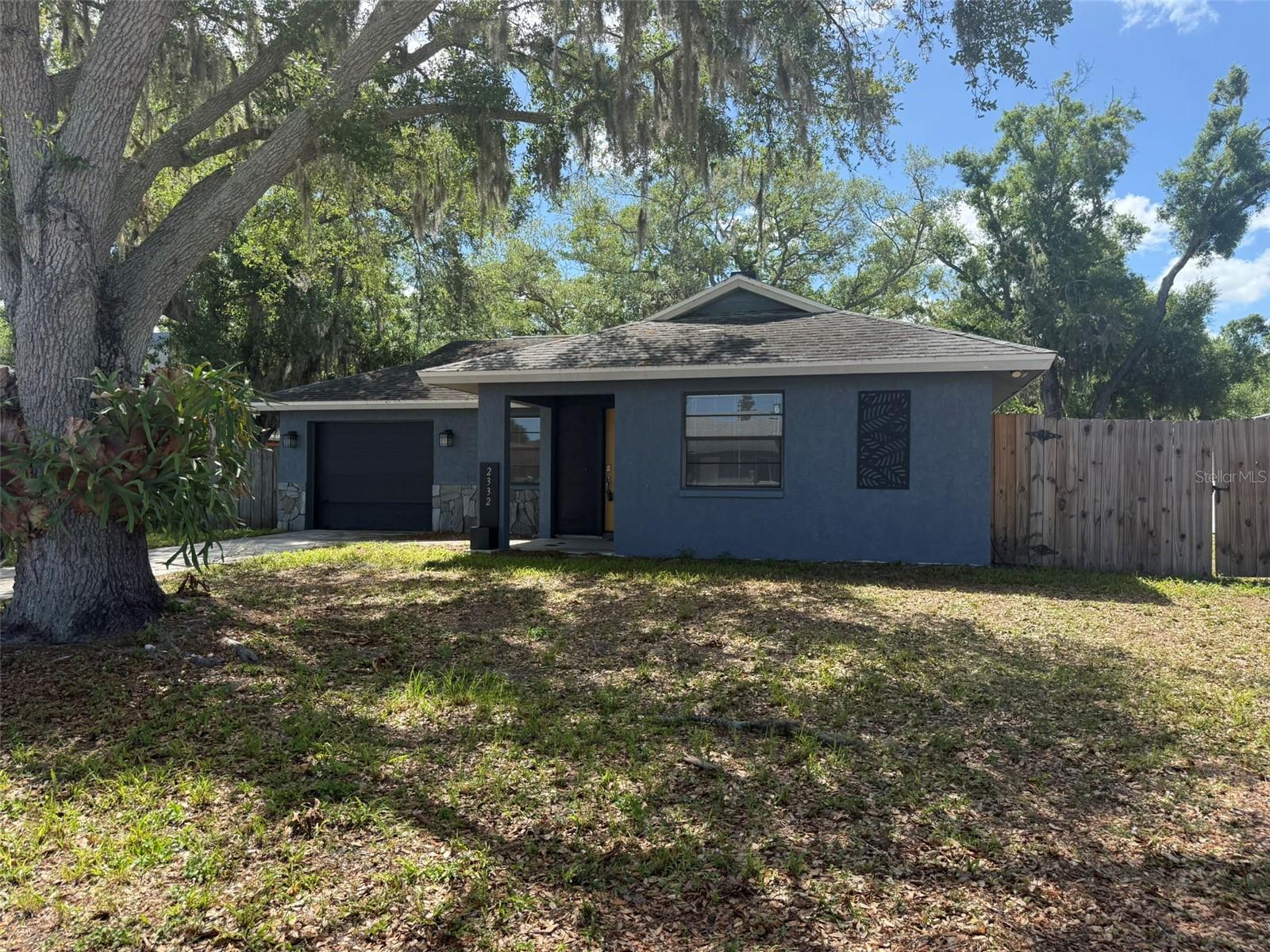 2332 Seward Dr Property Photo 2