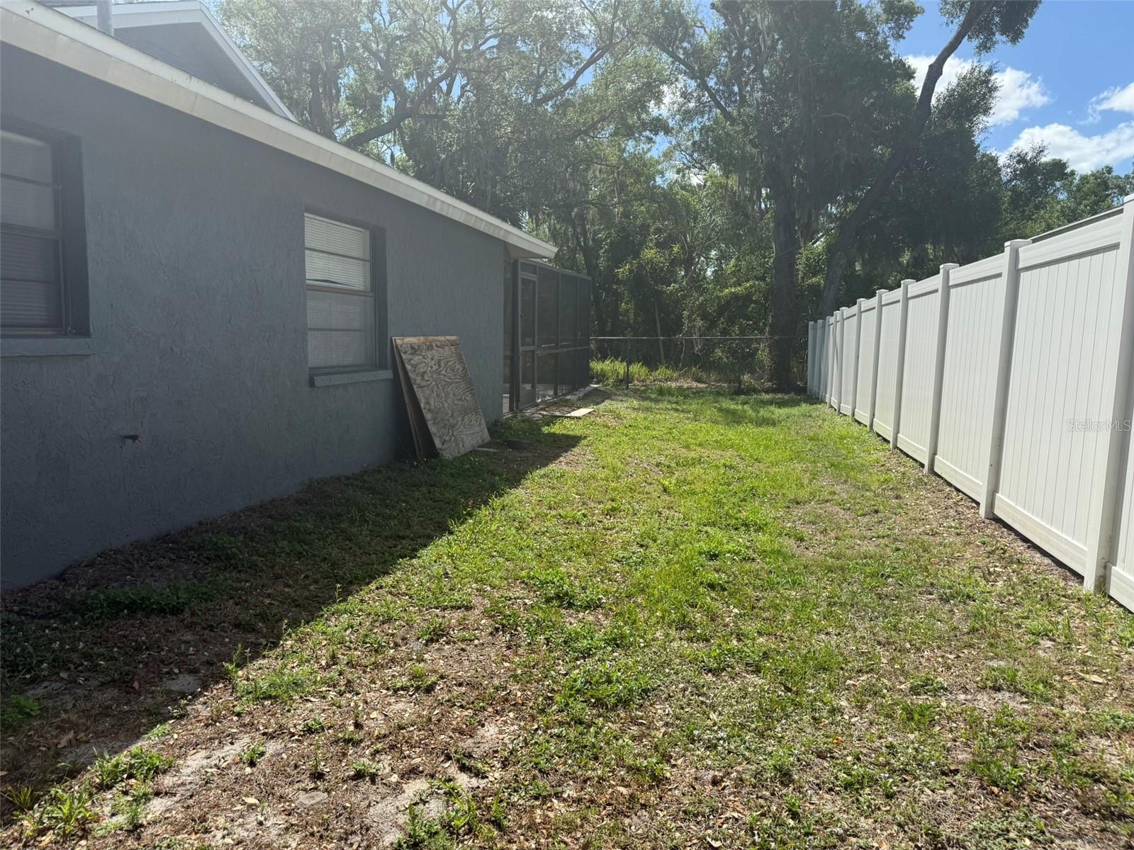2332 Seward Dr Property Photo 29