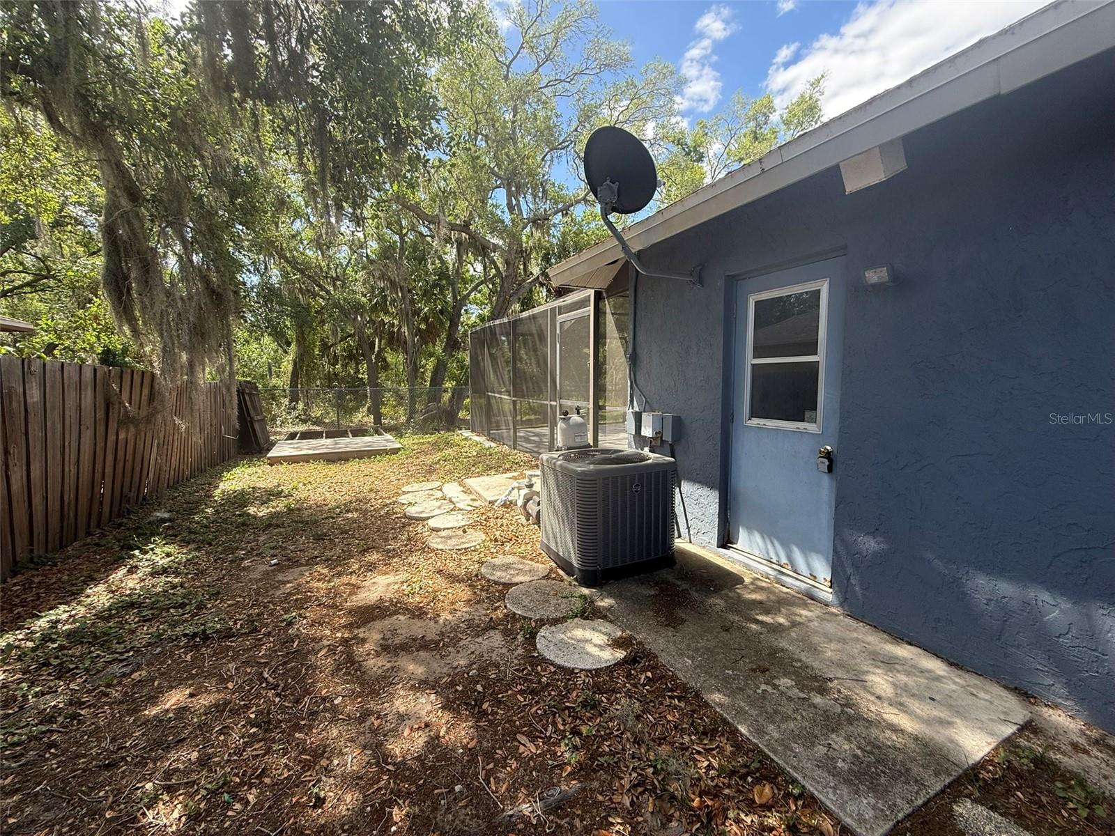 2332 Seward Dr Property Photo 34