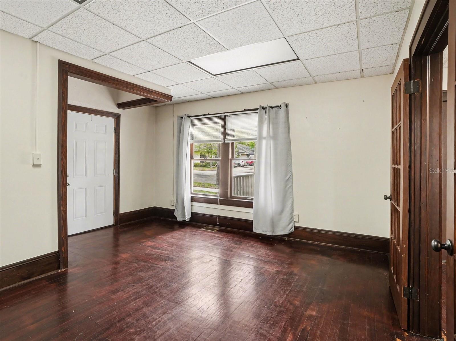 1214 E Livingston Street St Property Photo 11