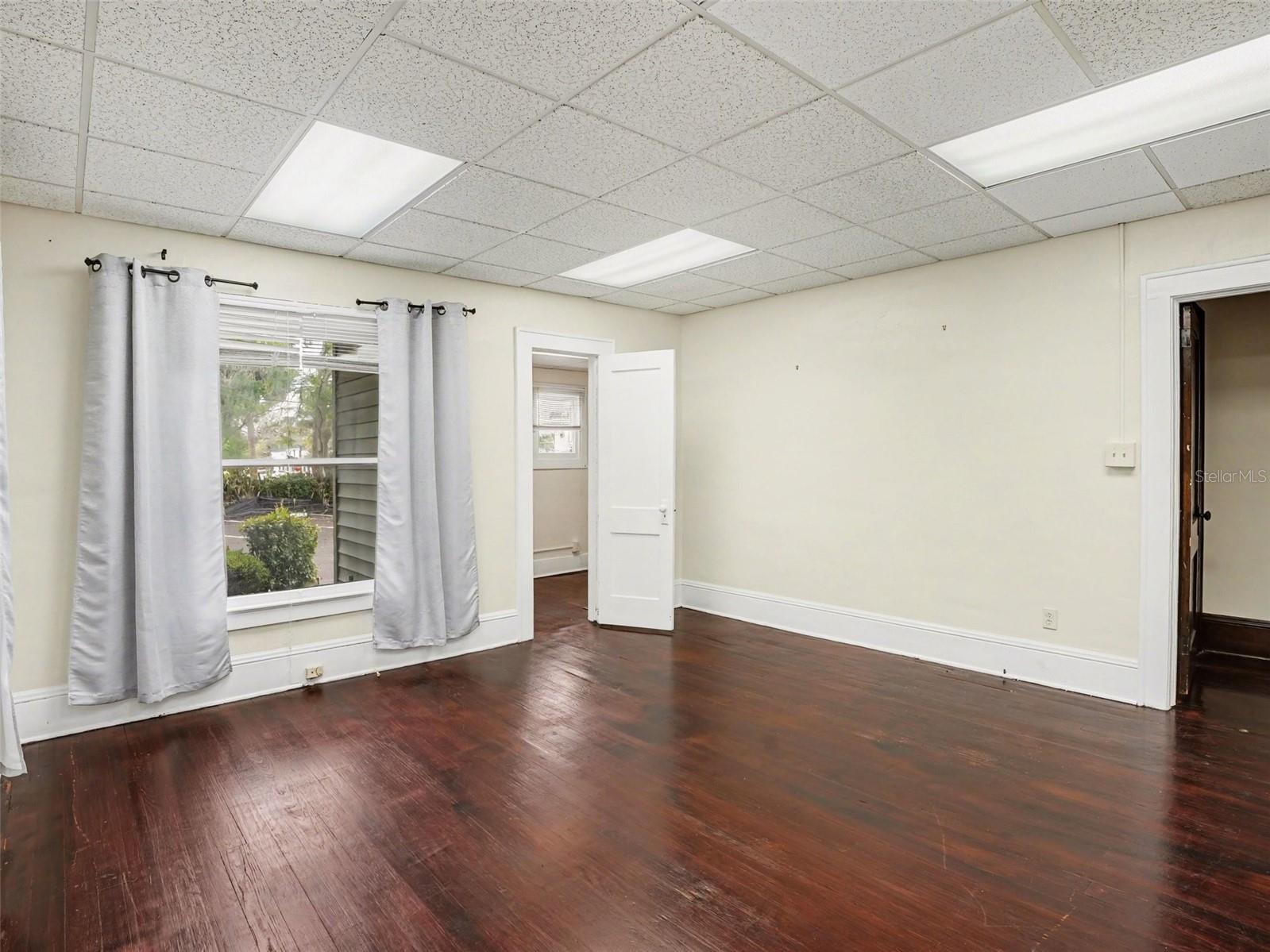 1214 E Livingston Street St Property Photo 12