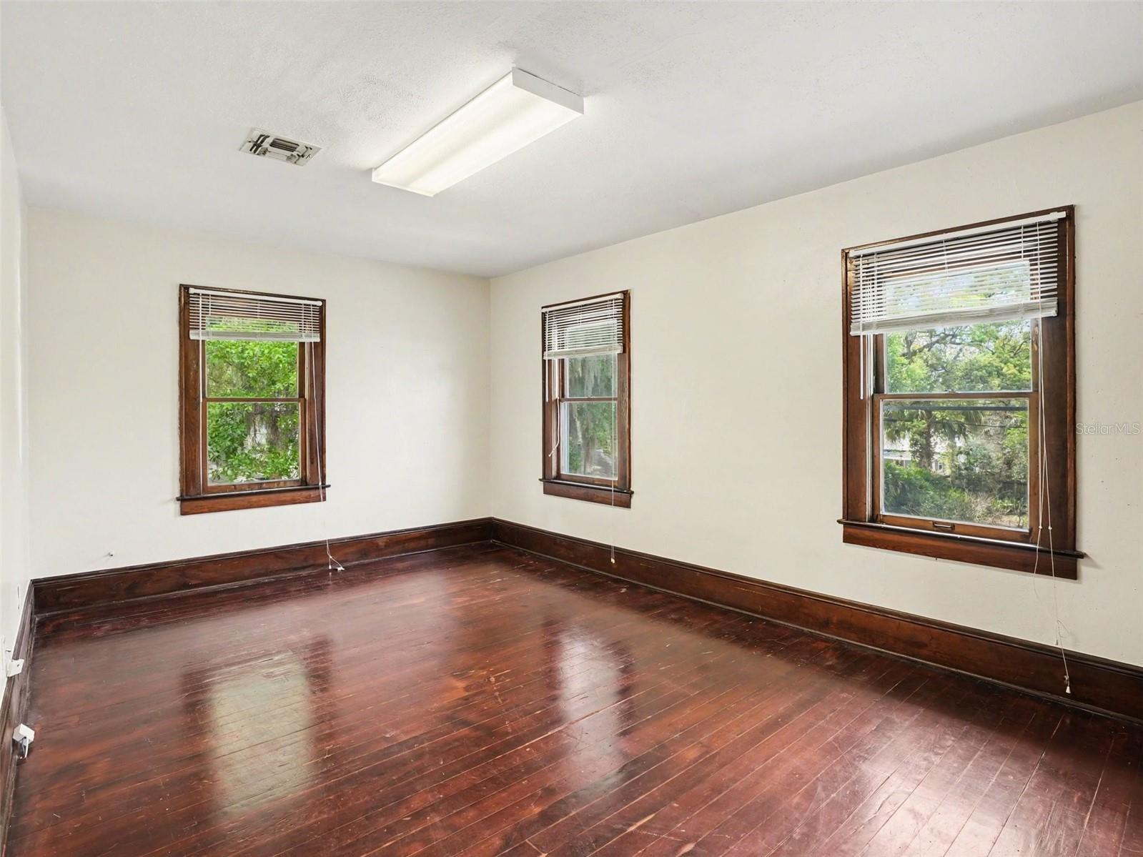 1214 E Livingston Street St Property Photo 14