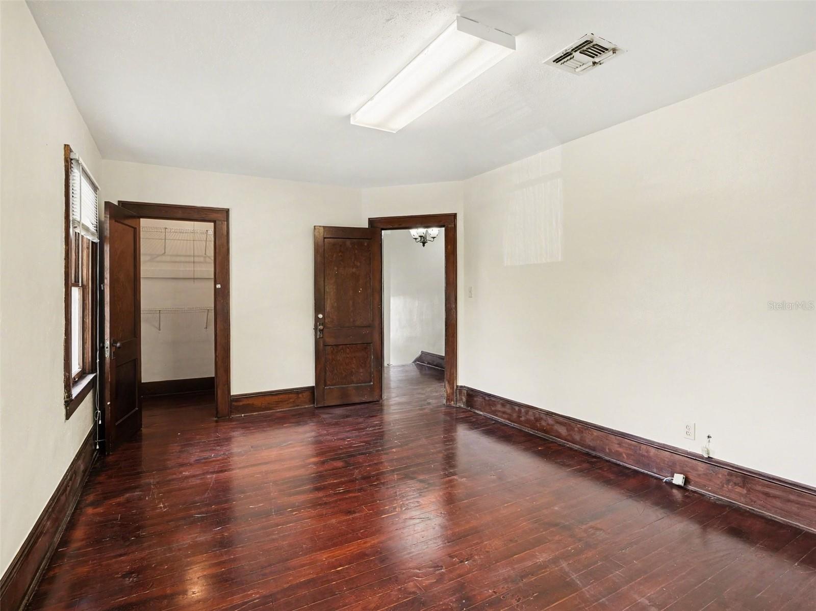 1214 E Livingston Street St Property Photo 15