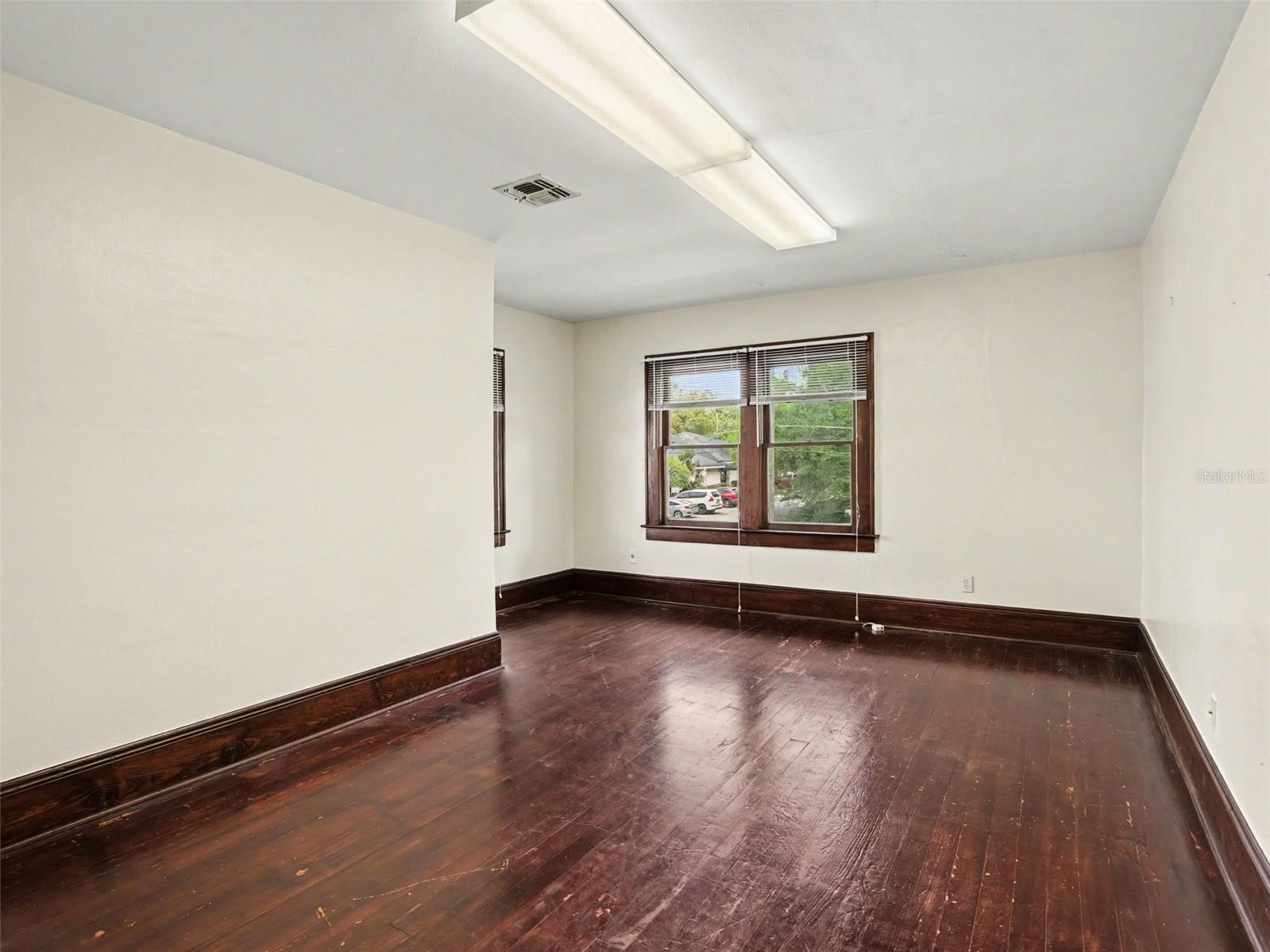 1214 E Livingston Street St Property Photo 16
