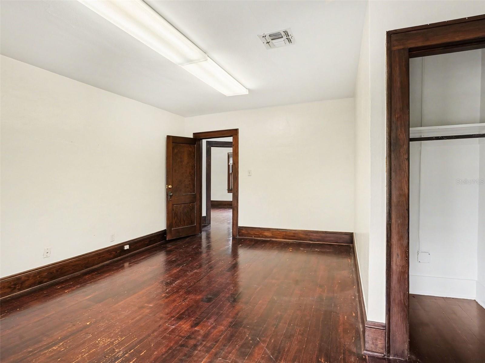 1214 E Livingston Street St Property Photo 17