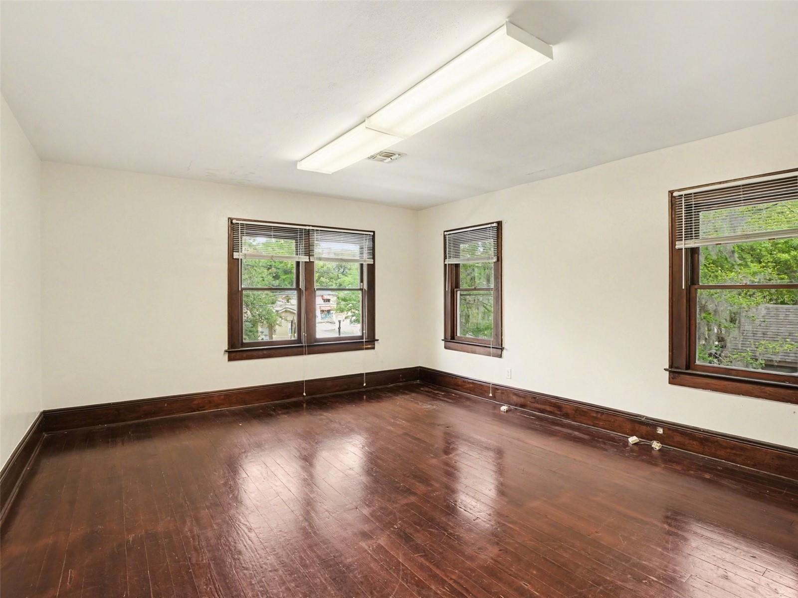 1214 E Livingston Street St Property Photo 18