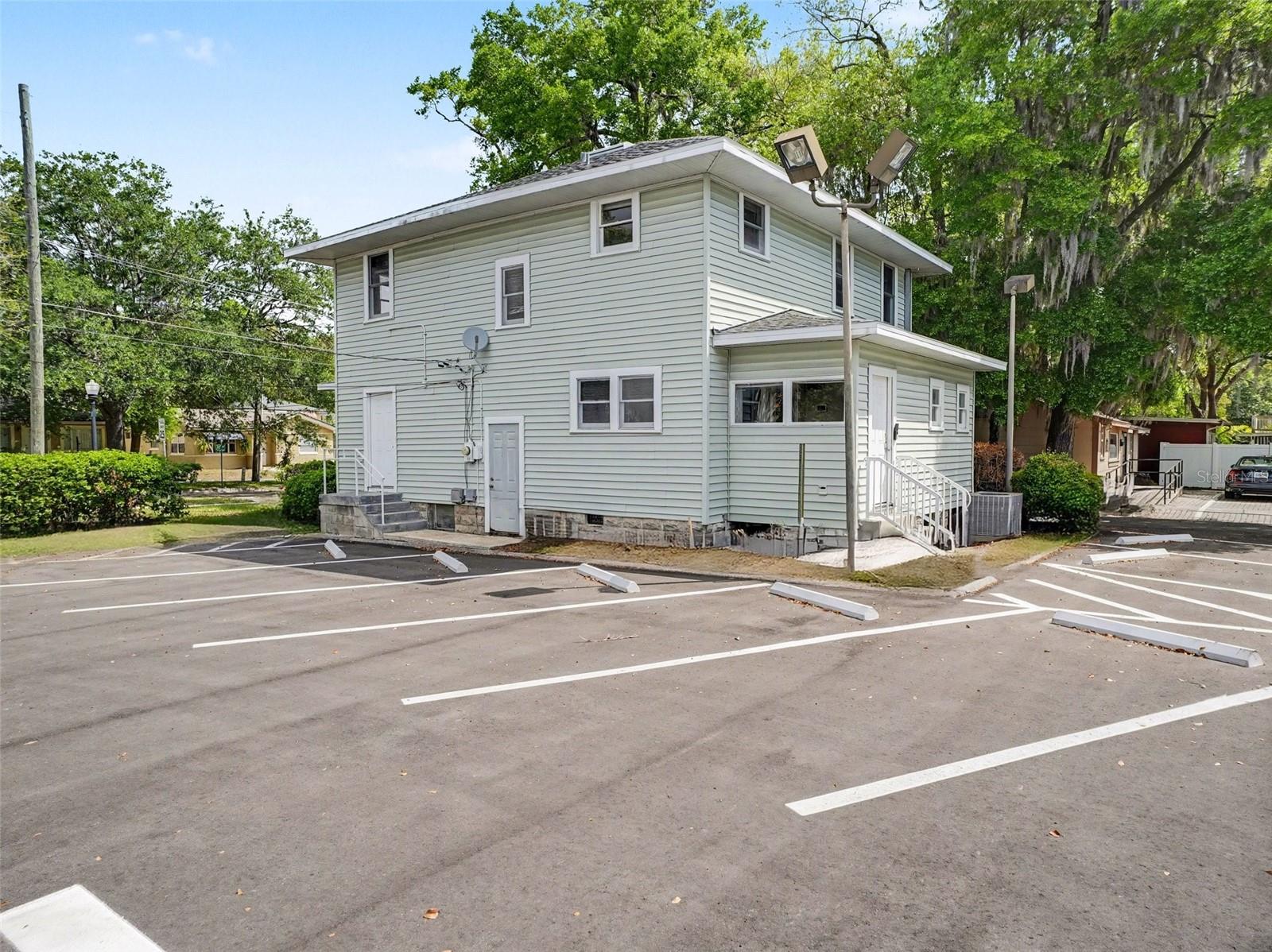 1214 E Livingston Street St Property Photo 24