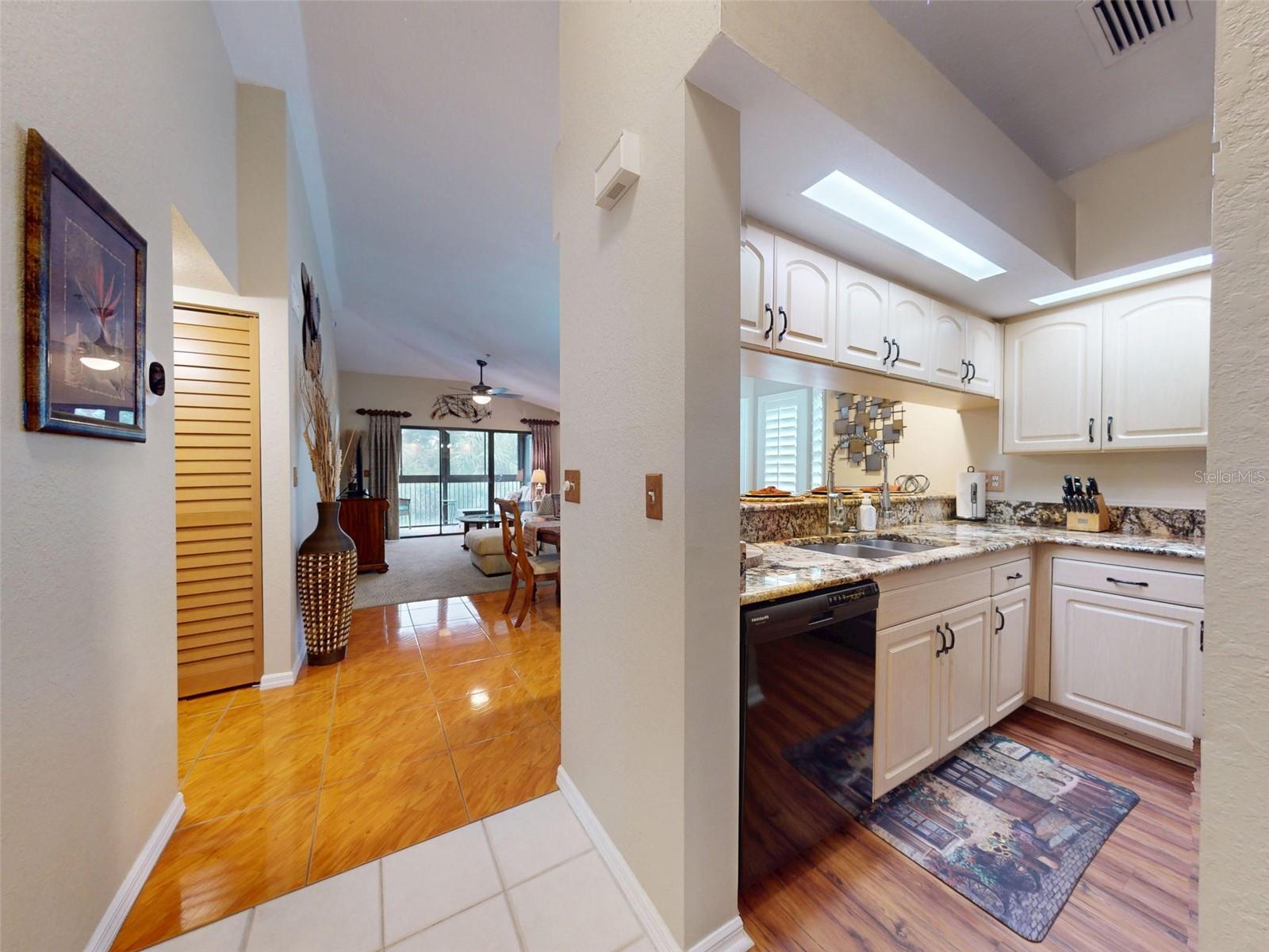 402 Bouchelle Dr #206 Property Photo 6
