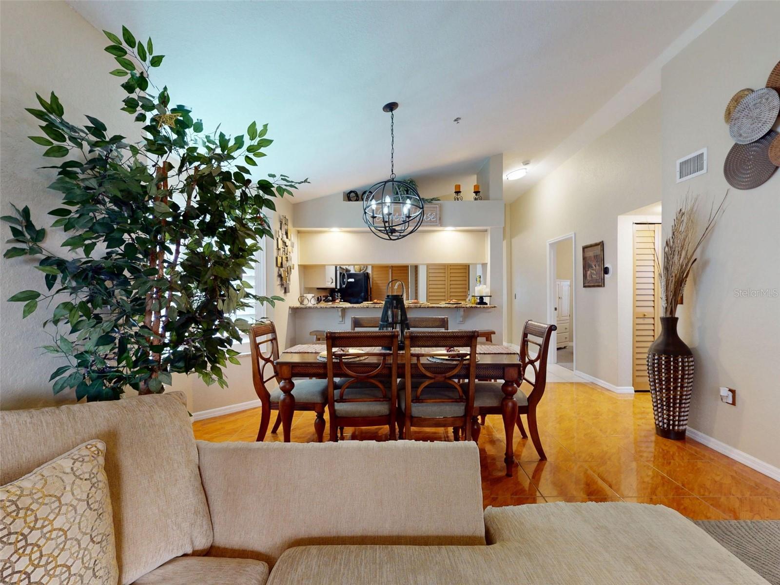 402 Bouchelle Dr #206 Property Photo 10
