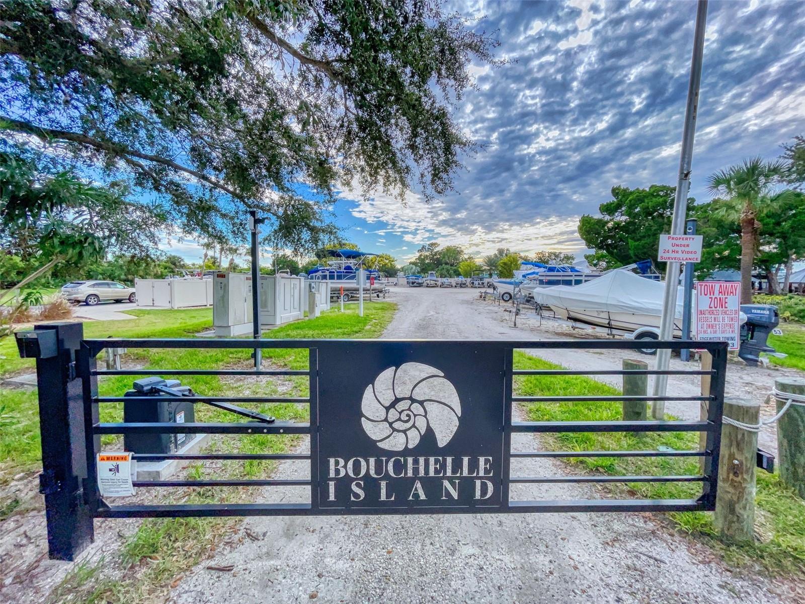 402 Bouchelle Dr #206 Property Photo 48