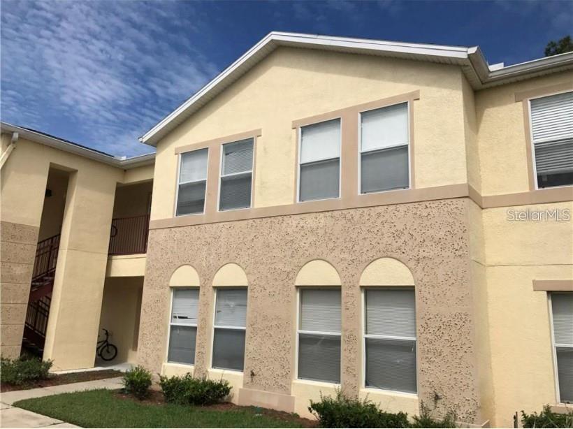 2792 CLUB CORTILE CIR #B Property Photo 1