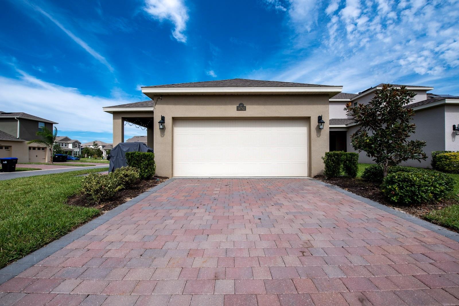 16743 Herongate Dr Property Photo 4
