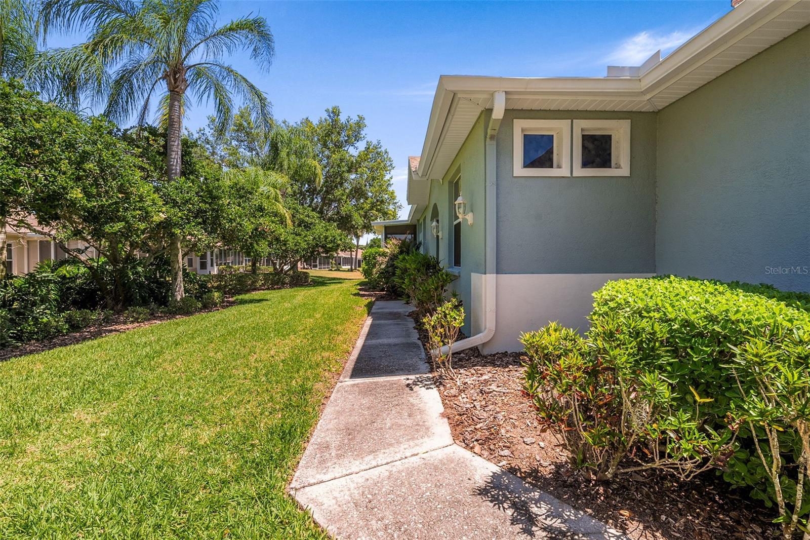 1204 Huntington Greens Dr #1204 Property Photo 4