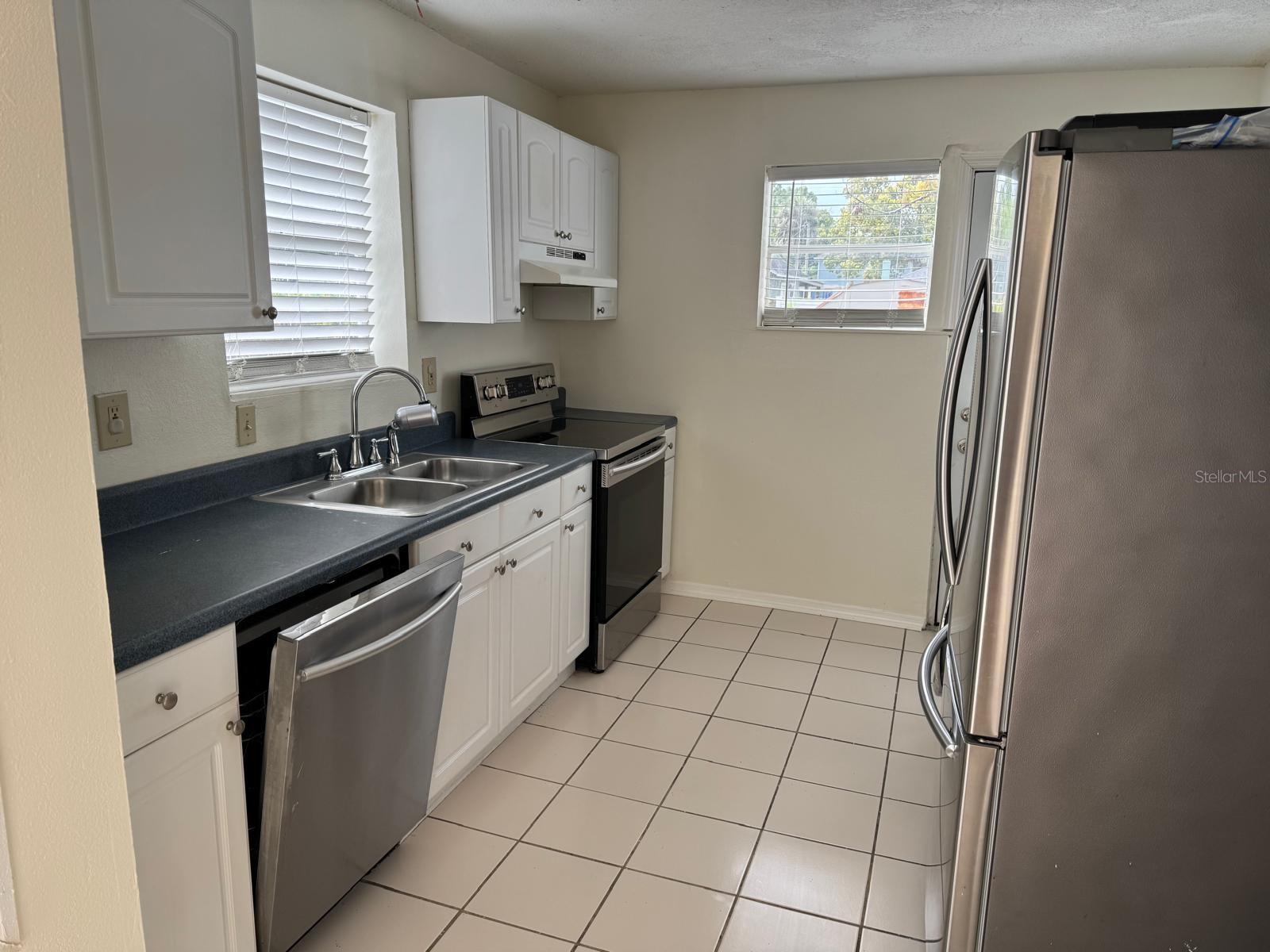2014 Page Ave Property Photo 6
