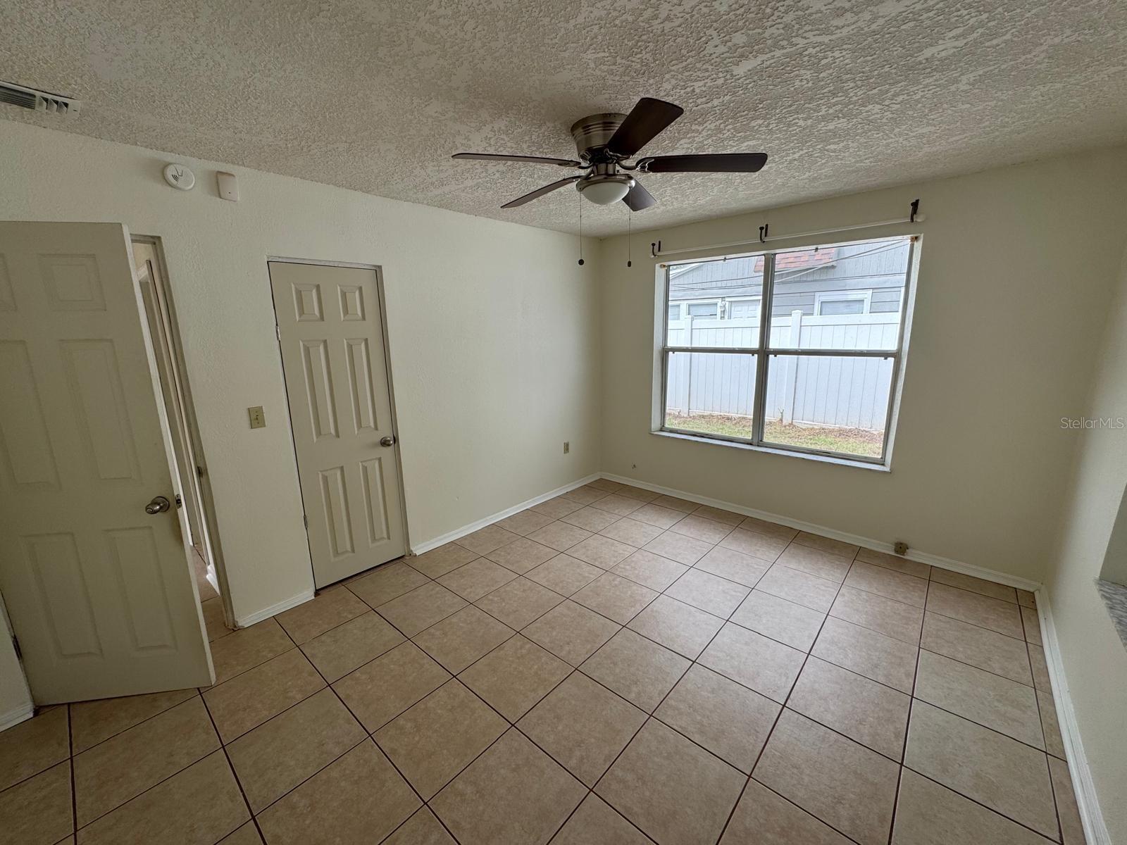 2014 Page Ave Property Photo 8