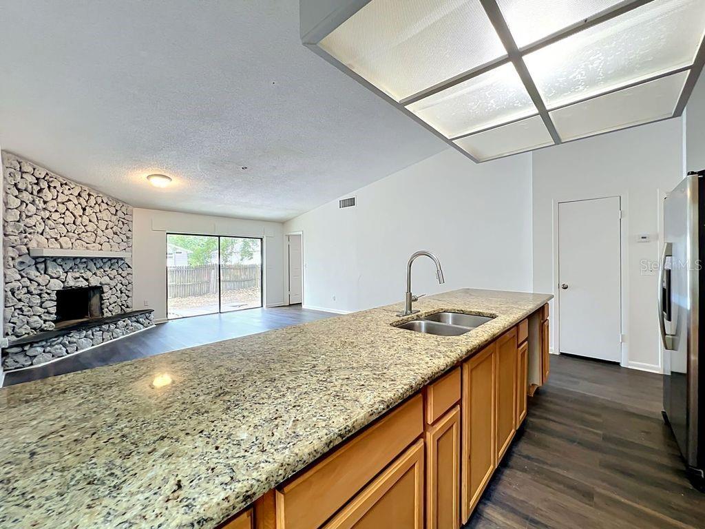 5214 2nd St Property Photo 14