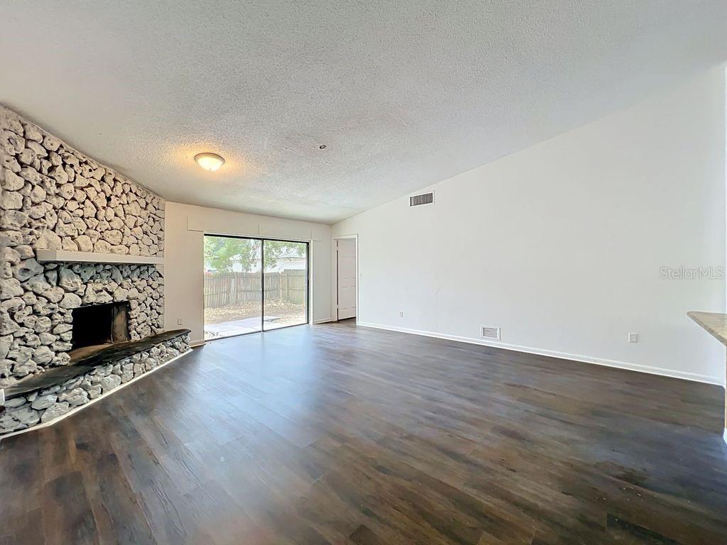 5214 2nd St Property Photo 22