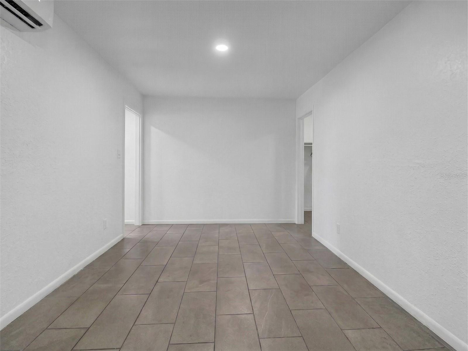 2600 Euston Rd Property Photo 11