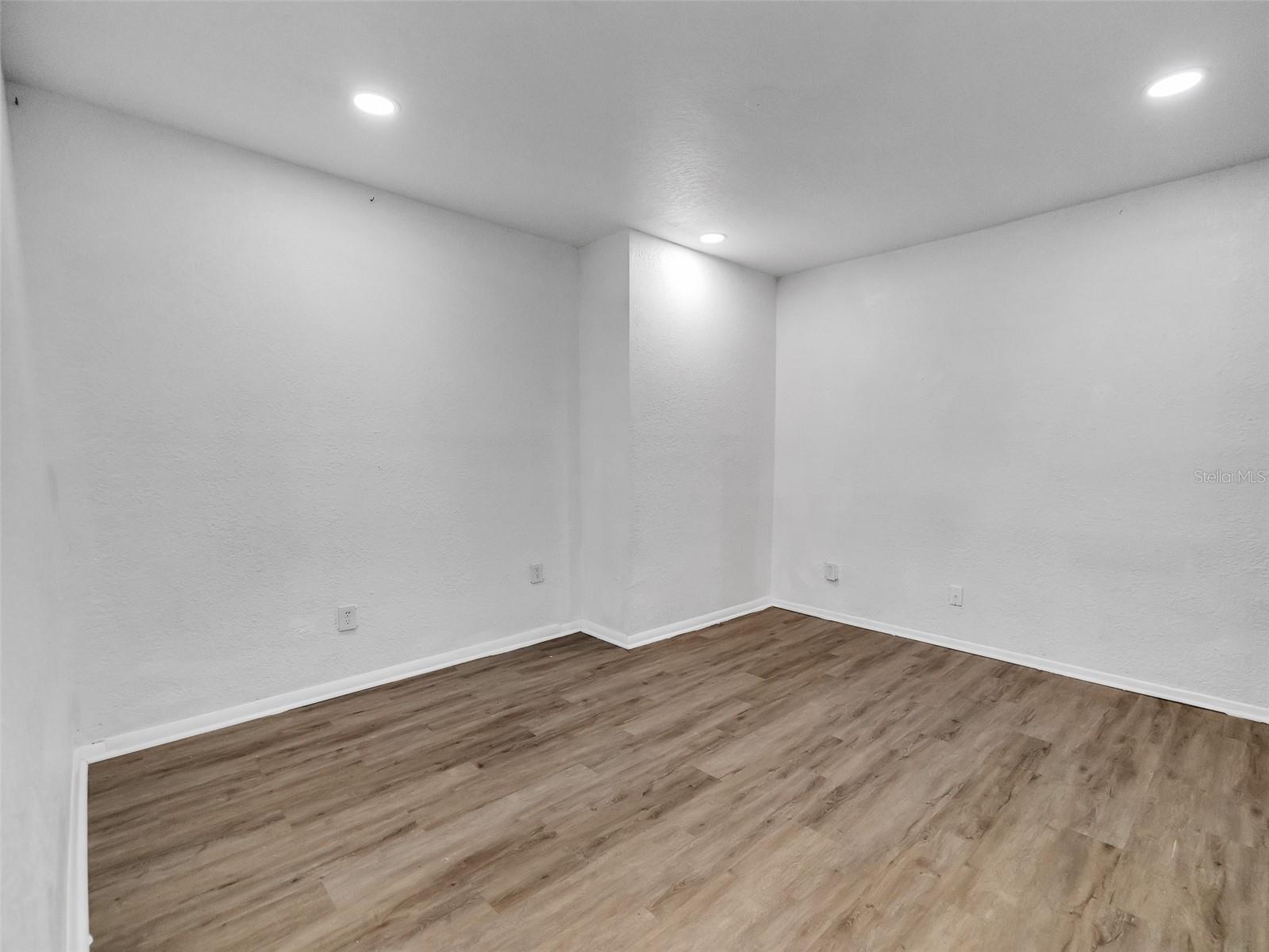 2600 Euston Rd Property Photo 22