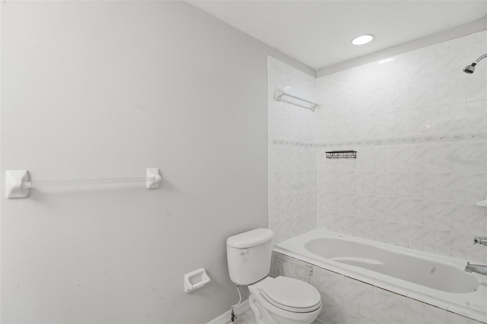 963 E Main St Property Photo 30