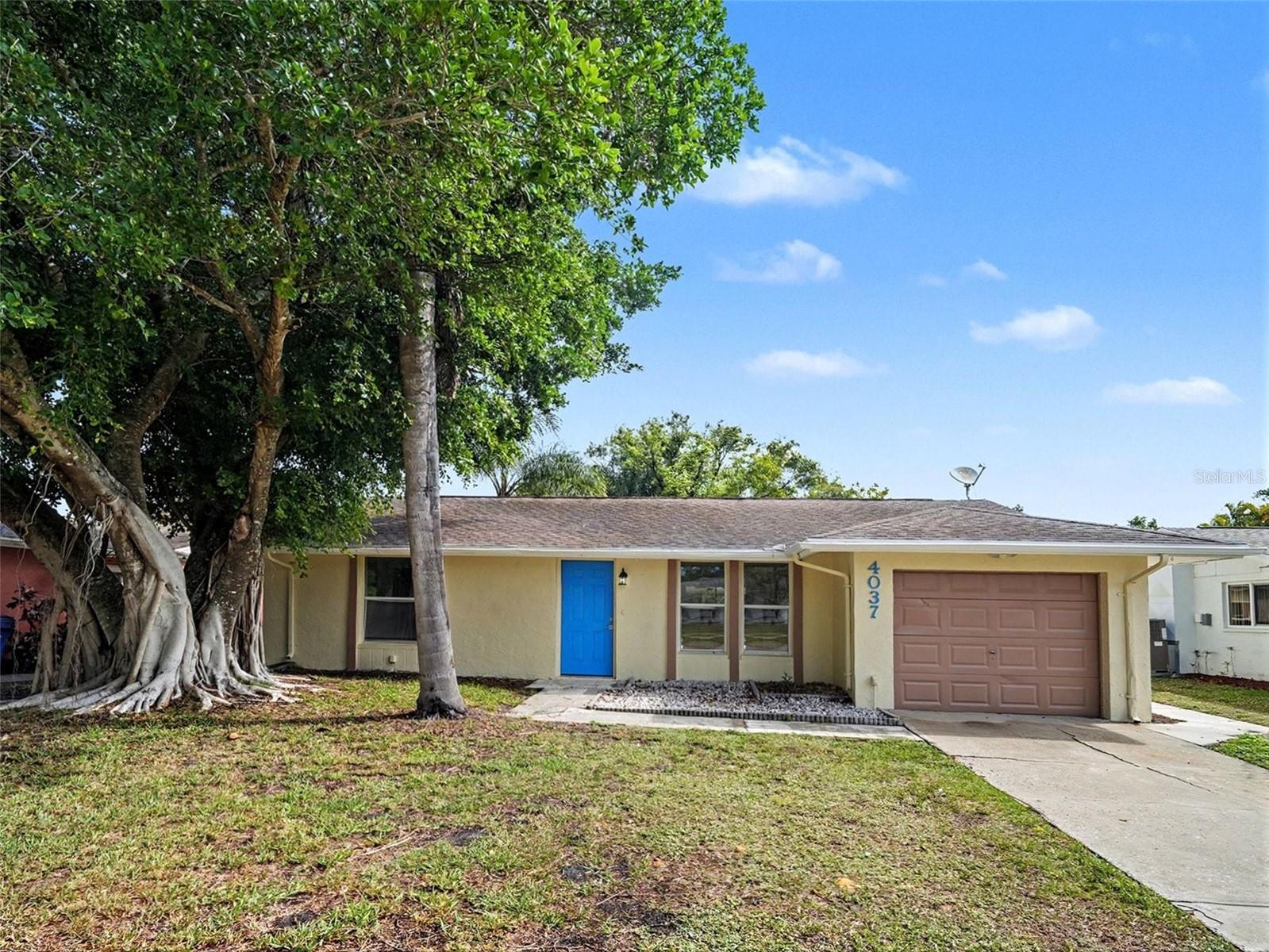 4037 MAVERICK AVE Property Photo 1