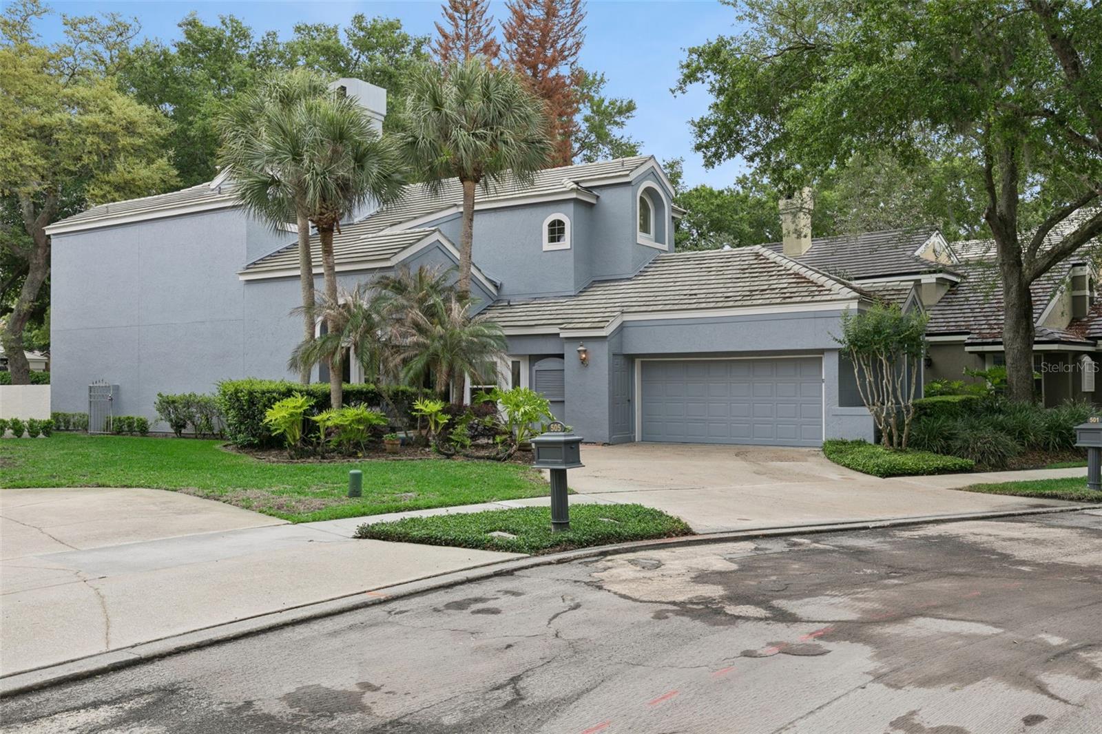 501 Devon Pl Property Photo 4