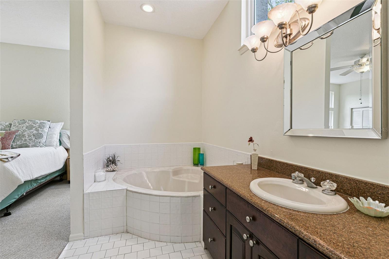 501 Devon Pl Property Photo 30