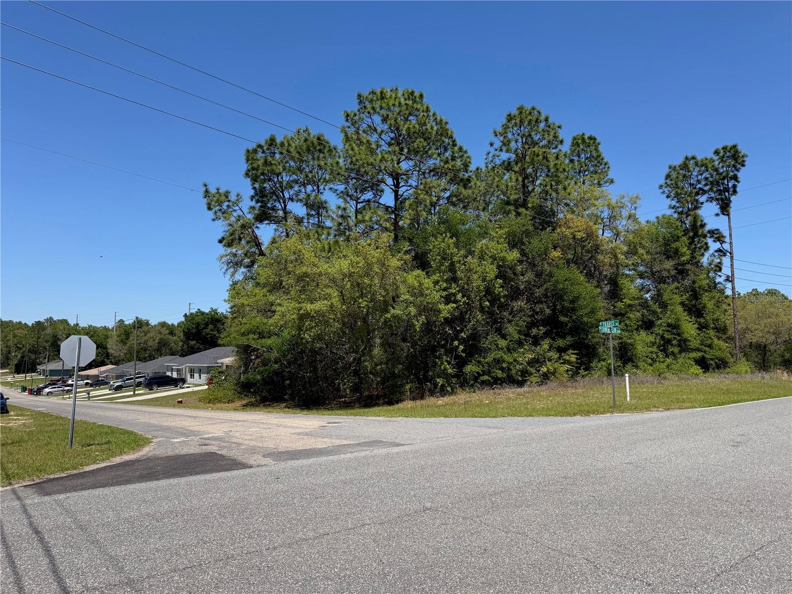 8975 N Travis Dr Property Photo