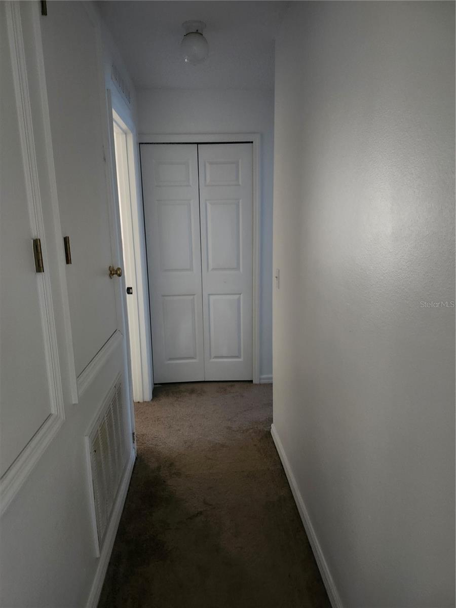 2242 Wood Ct Property Photo 6