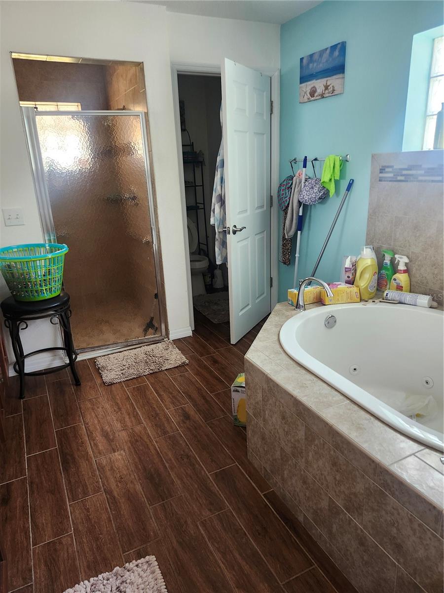 2242 Wood Ct Property Photo 8