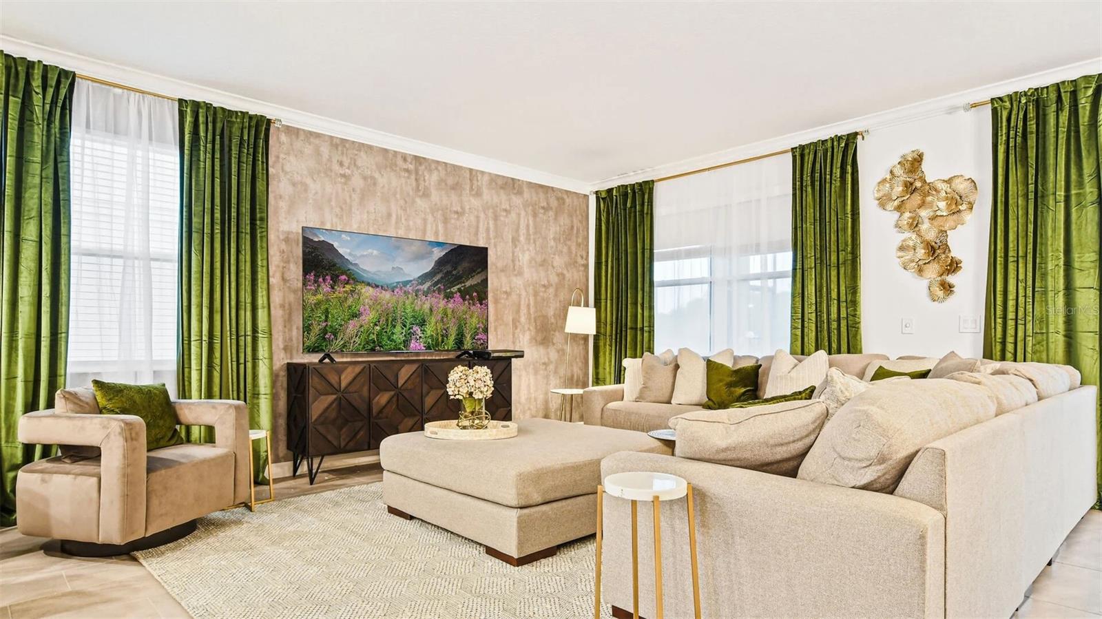 2993 Protagonist St Property Photo 3