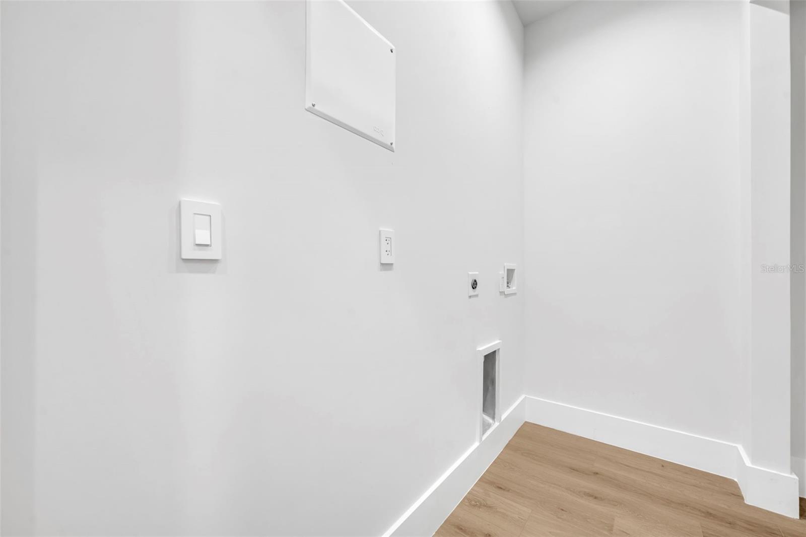 102 Bell Pl Property Photo 31