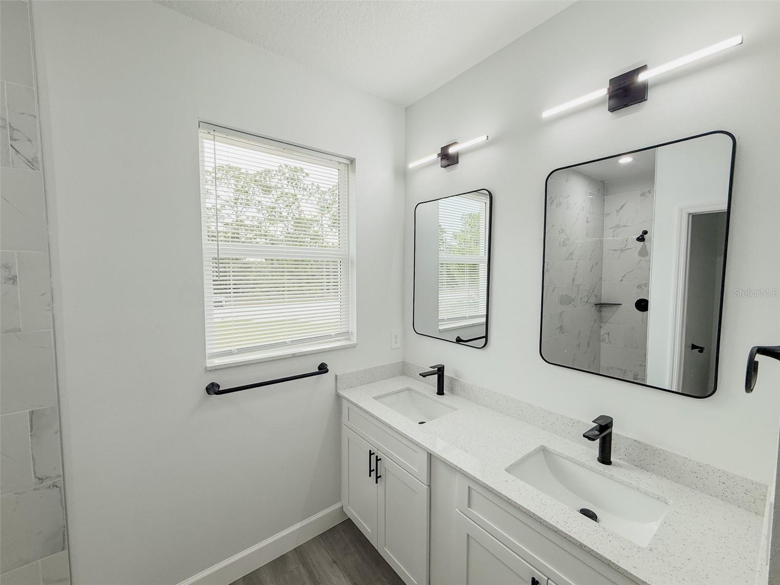 4700 Sunbeam St Property Photo 4