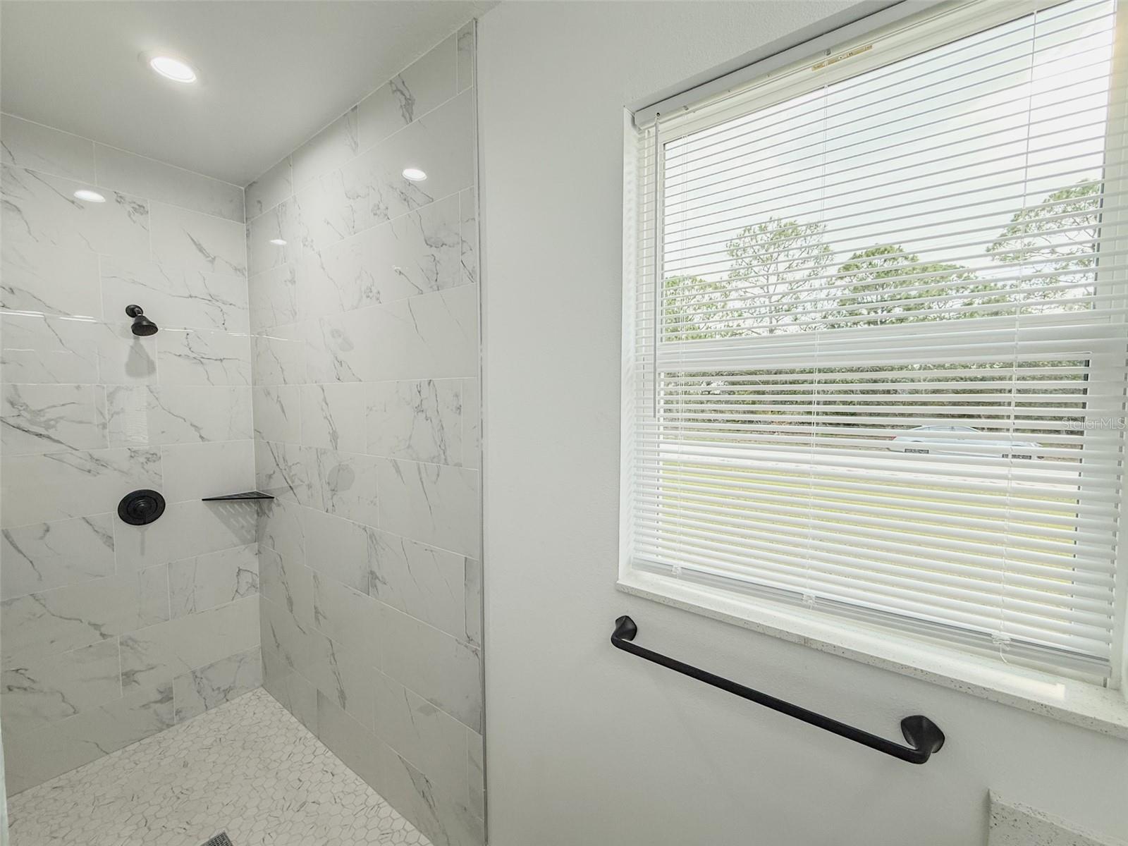 4700 Sunbeam St Property Photo 5