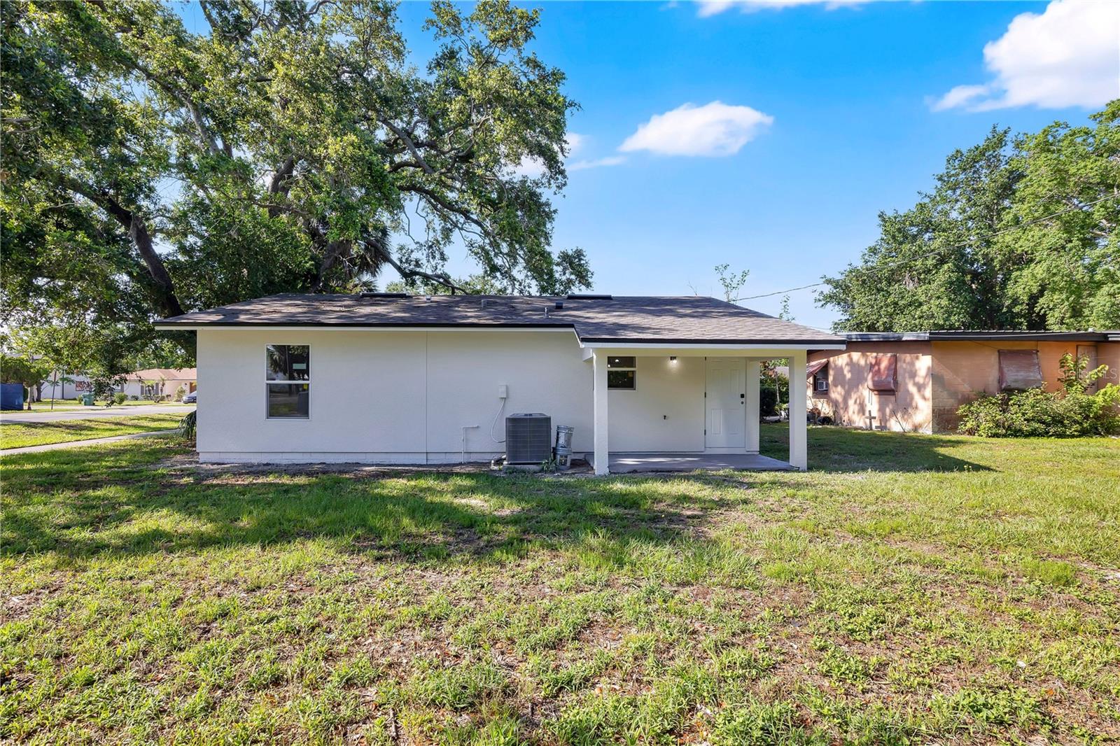 483 Pennsylvania Ave Property Photo 28