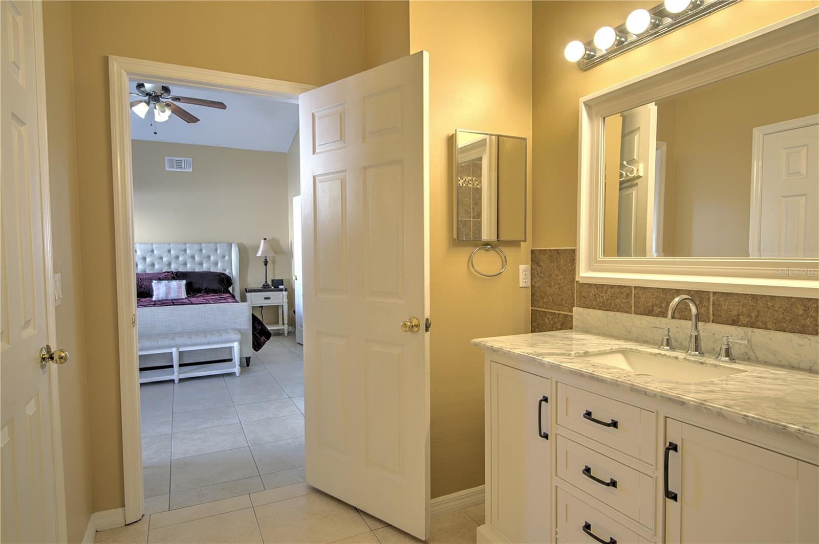 684 Yorkshire Dr Property Photo 23