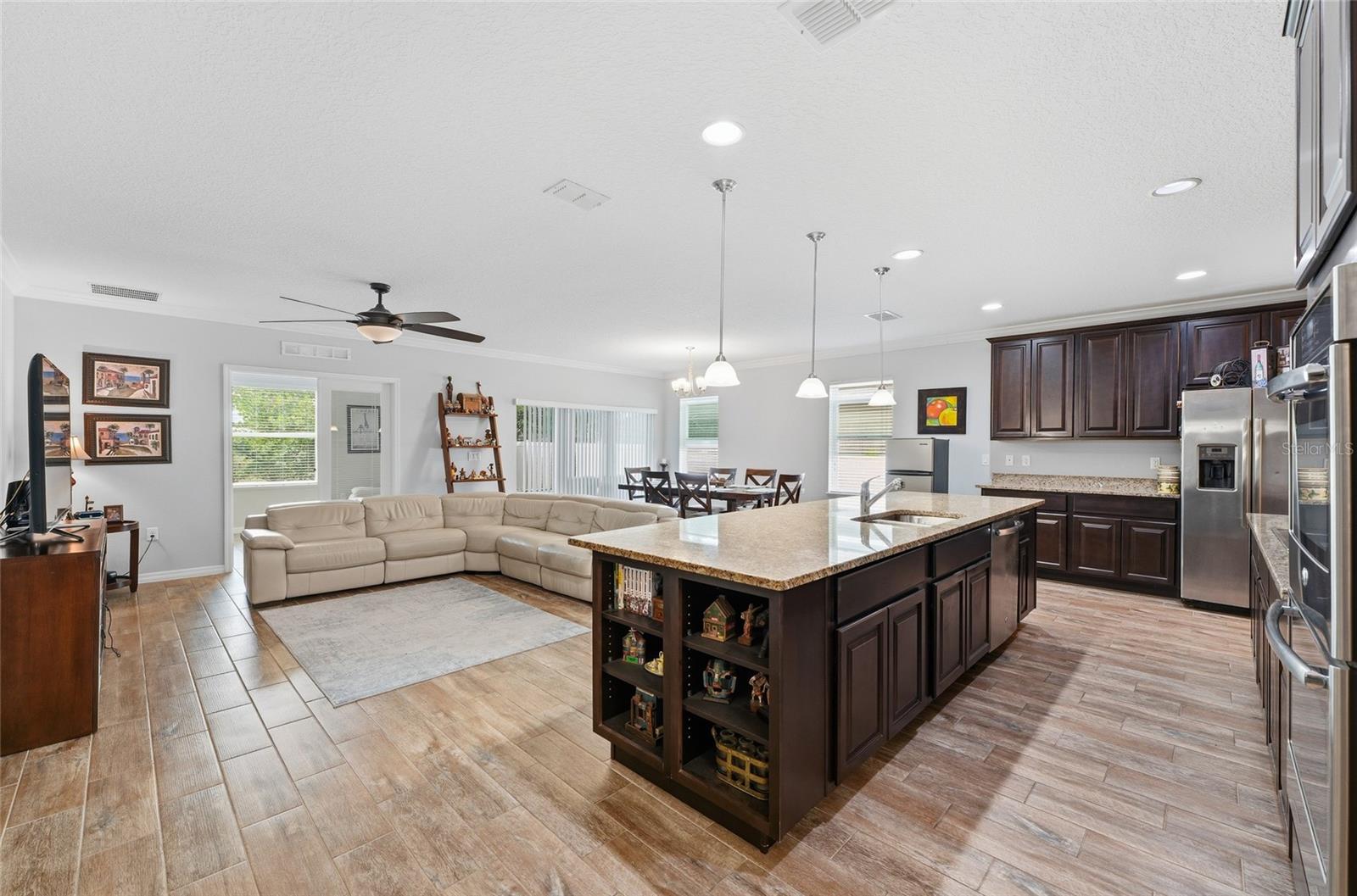 186 Flatwoods Loop Property Photo 3