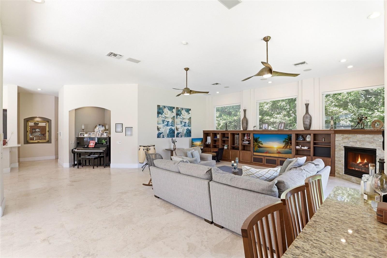 9151 Point Cypress Dr Property Photo 10