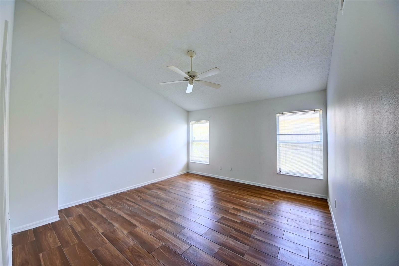 635 Rochester Loop Property Photo 15