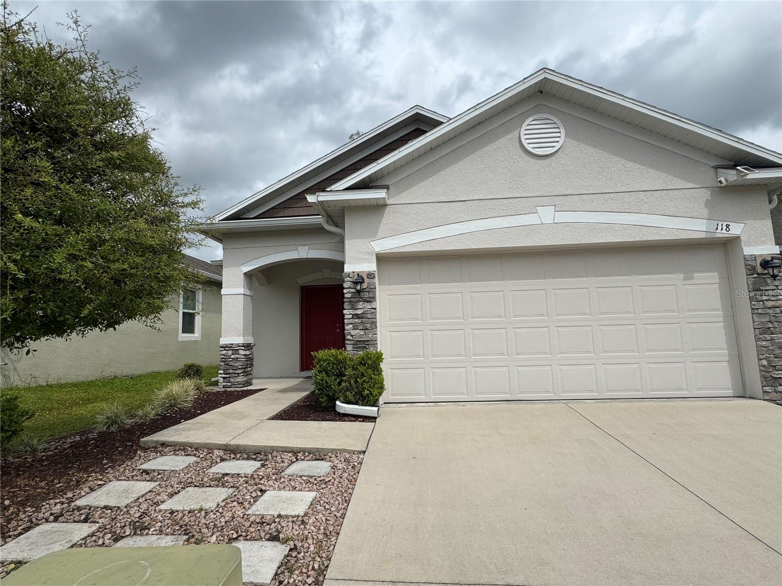 118 HURST CT