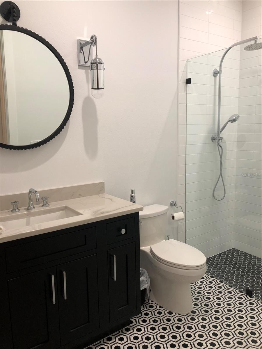 802 Hamilton Place Ct Property Photo 15