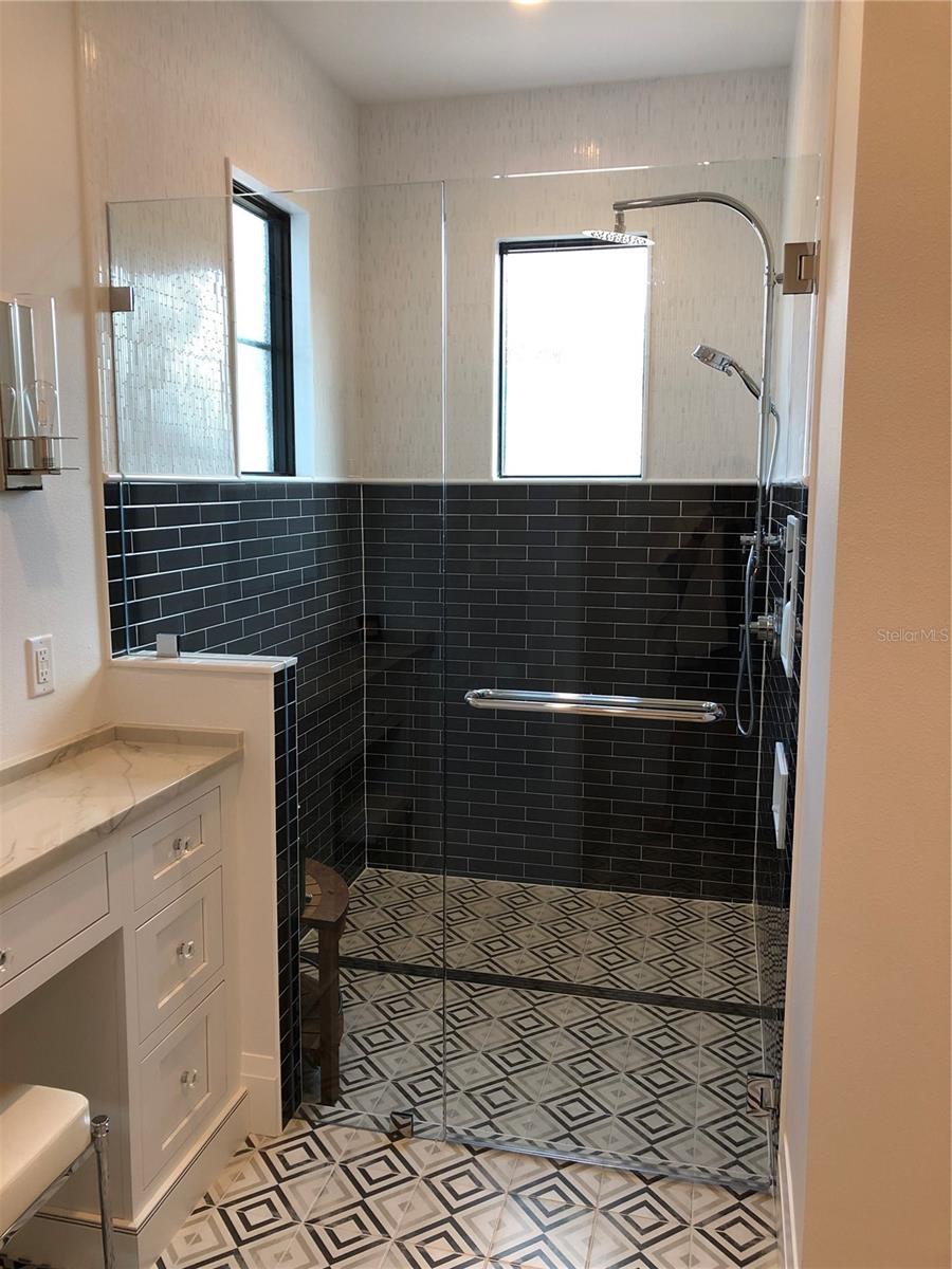 802 Hamilton Place Ct Property Photo 26